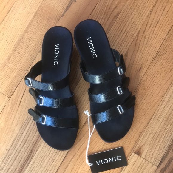 Vionic Shoes - NWT Vionic size 8 color black sandal
